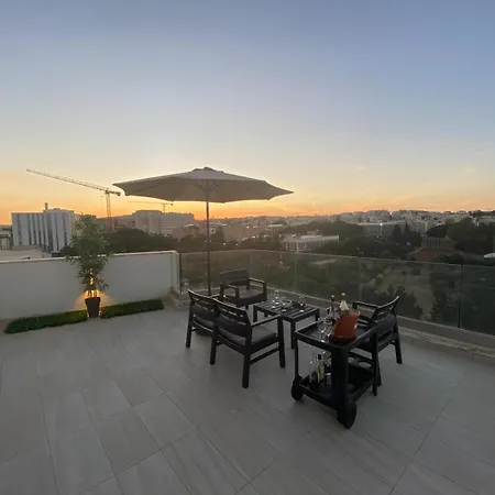 Daire Cozy Msida Penthouse Tal-Hriereb