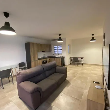 Apartment Cozy Msida Penthouse Tal-Hriereb