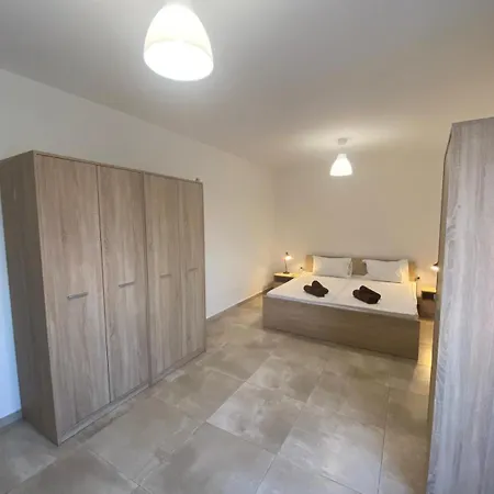 Cozy Msida Penthouse Appartement Tal-Hriereb