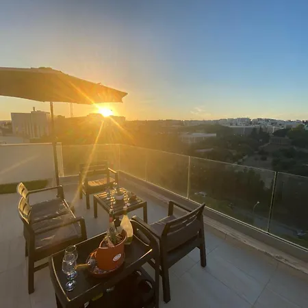 Cozy Msida Penthouse Tal-Hriereb