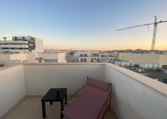 Cozy Msida Penthouse Apartman *