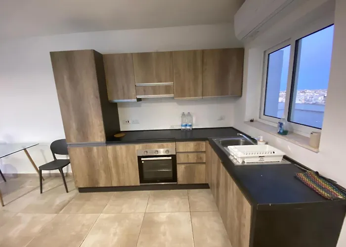 Cozy Msida Penthouse Apartment *