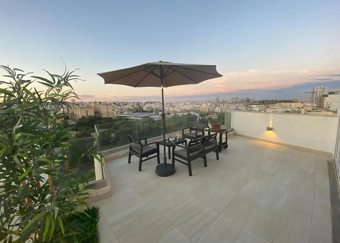 Cozy Msida Penthouse Tal-Ħriereb
