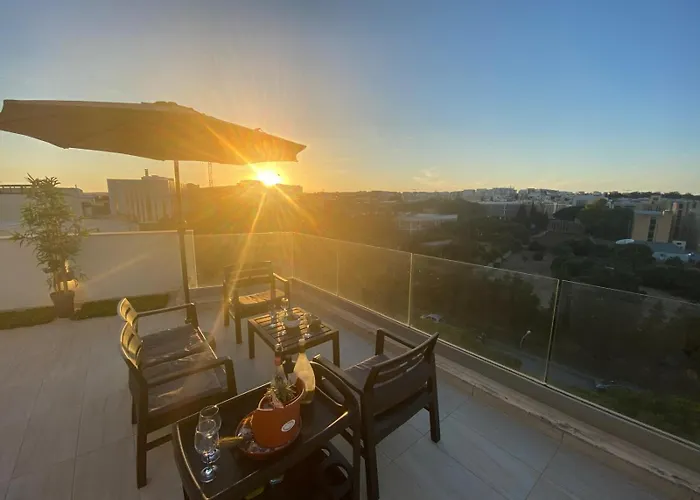 Cozy Msida Penthouse Tal-Hriereb